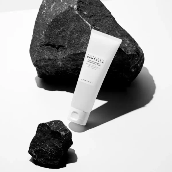 فوم شستشوی تیوپی Tone Brightening سنتلا Centella Foam Cleanser حجم 125 میل