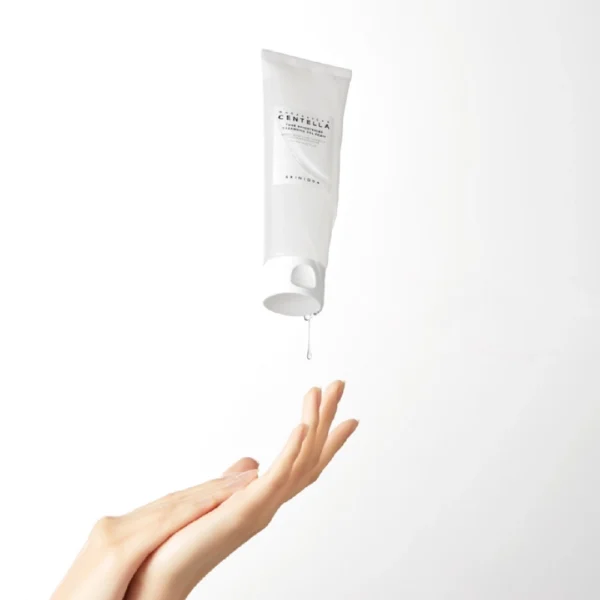 فوم شستشوی تیوپی Tone Brightening سنتلا Centella Foam Cleanser حجم 125 میل